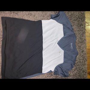 Women’s XL Under Armour Workout T-shirt